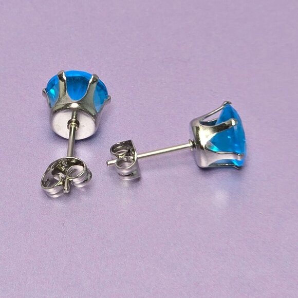 2/$15 December Simulated Blue Topaz Earrings (NWOT) - Picture 2 of 3